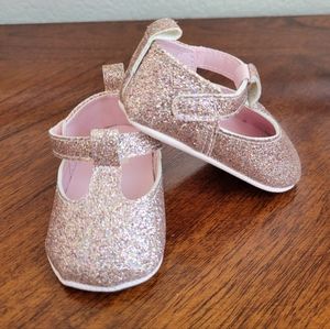 Newborn Shoes!💝 So adorable!✨️ NWOT.